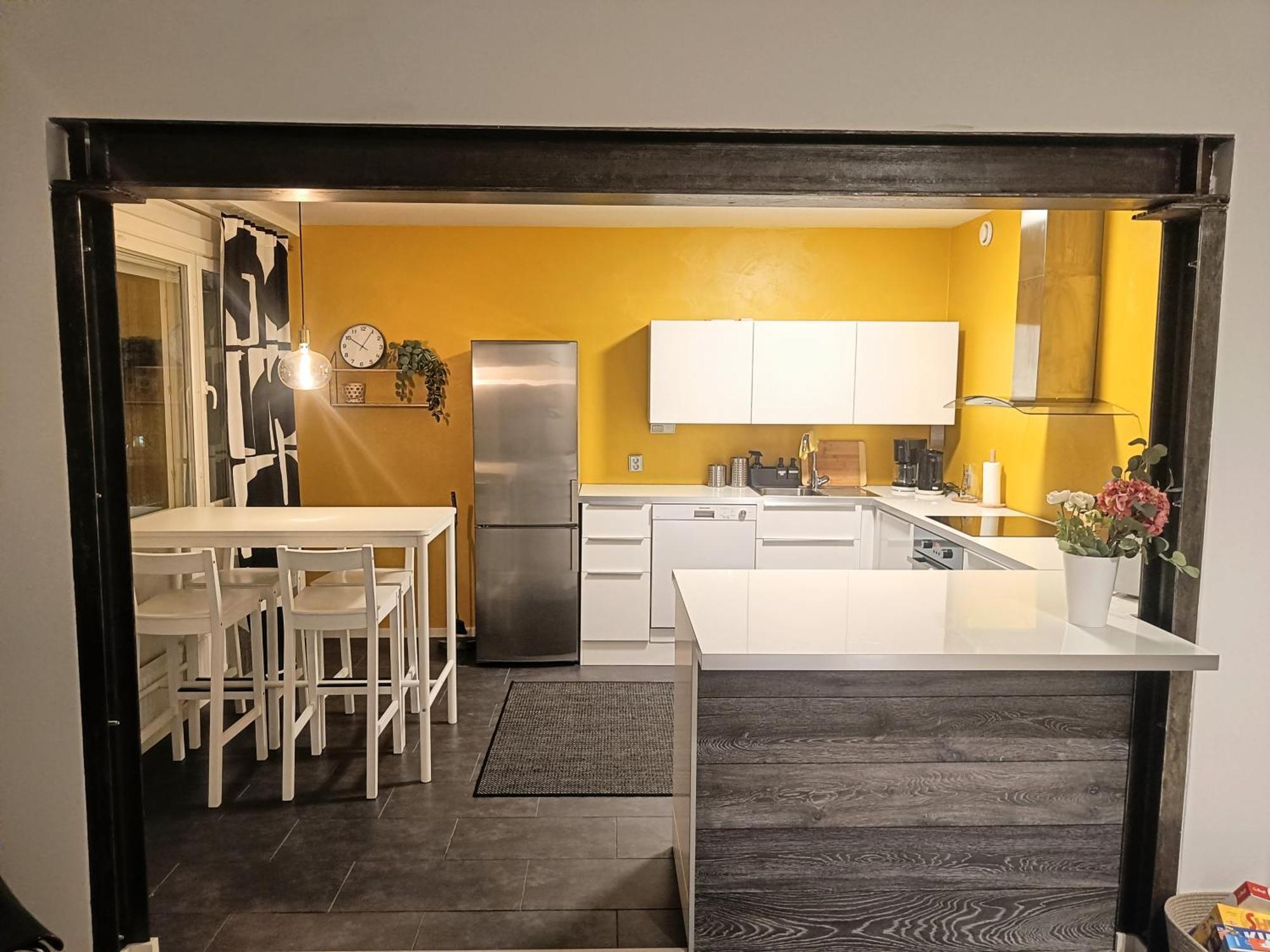 Big 88M2 Apartment In The Center โรวานิเอมิ ภายนอก รูปภาพ